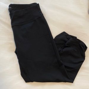 Calvin Klein cropped work out pants